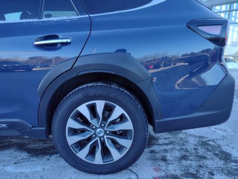 Used 2024 Subaru Outback Touring image 4