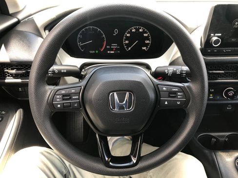 Used 2025 Honda HR-V LX image 17
