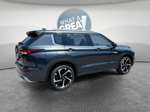 New 2025 Mitsubishi Outlander SEL image 8