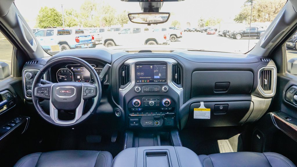 Used 2021 GMC Sierra 1500 SLT w/ SLT Premium Plus Package AWD/4WD image 17