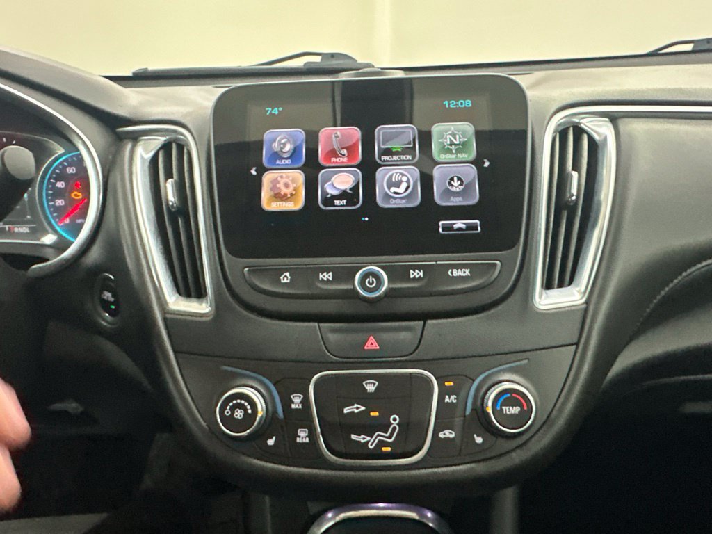 Used 2018 Chevrolet Malibu LT w/ Leather Package FWD image 48