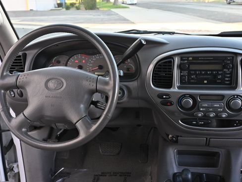 Used 2002 Toyota Sequoia Limited AWD/4WD image 22
