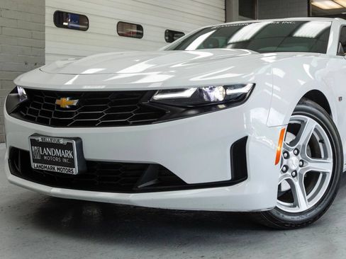 Used 2023 Chevrolet Camaro LT RWD image 15