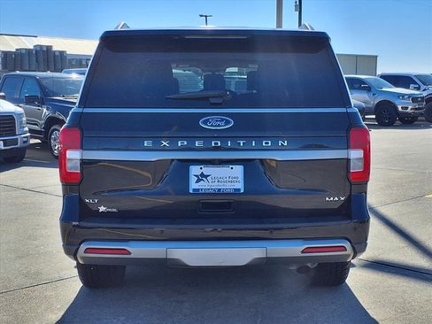 Certified 2024 Ford Expedition Max XLT image 5