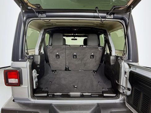 Used 2022 Jeep Wrangler Unlimited Sport image 24