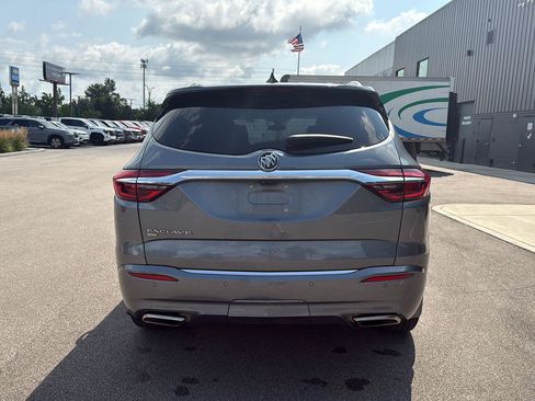 Used 2021 Buick Enclave Avenir w/ Avenir Technology Package AWD/4WD image 4