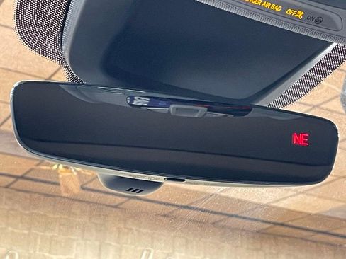 Used 2021 Audi e-tron Premium Plus w/ Premium Plus Package image 42