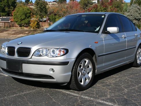 Used 2003 BMW 325i Sedan image 9