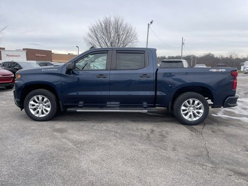 Used 2020 Chevrolet Silverado 1500 Custom w/ Custom Value Package image 8