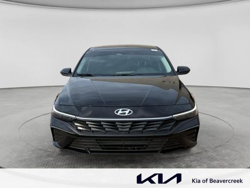 Used 2024 Hyundai Elantra SEL FWD image 2