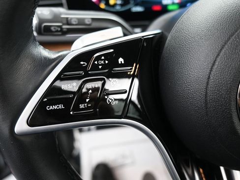 Used 2025 Mercedes-Benz GLE 450e 4MATIC w/ Winter Package image 24