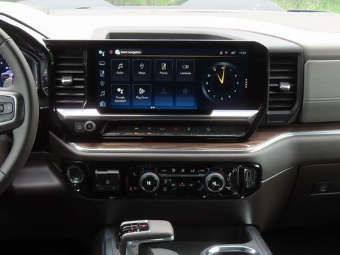 New 2025 Chevrolet Silverado 1500 LT Trail Boss w/ Convenience Package II AWD/4WD image 13