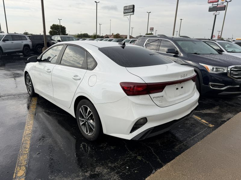 Used 2024 Kia Forte LXS FWD image 3