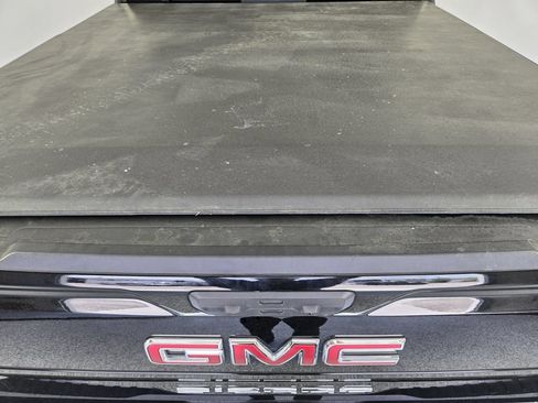 Used 2023 GMC Sierra 1500 AT4 w/ Technology Package AWD/4WD image 37