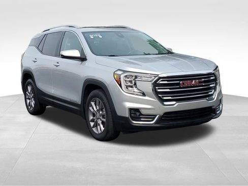 Used 2022 GMC Terrain SLT w/ Infotainment Package II AWD/4WD image 7