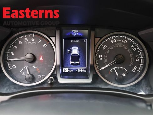 Used 2019 Toyota Tacoma TRD Sport w/ TRD Premium Sport Package image 17