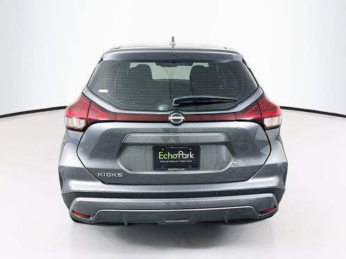 Used 2024 Nissan Kicks S FWD image 7