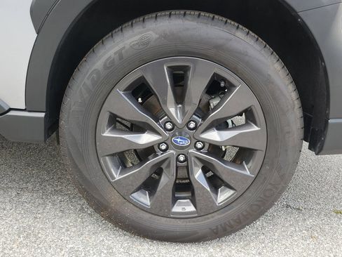 Certified 2025 Subaru Outback Onyx Edition AWD/4WD image 32