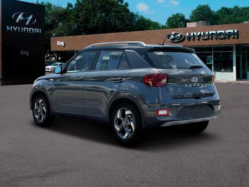 New 2025 Hyundai Venue Limited image 5