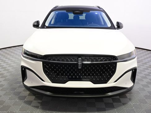 New 2026 Lincoln Nautilus Reserve image 10