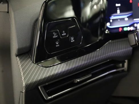 Used 2024 Volkswagen Golf R image 14