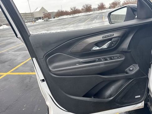 Used 2021 GMC Terrain SLT w/ Infotainment Package II image 16