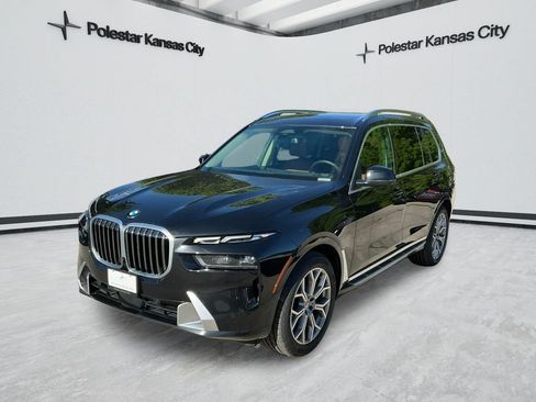 Used 2026 BMW X7 xDrive40i AWD/4WD image 9