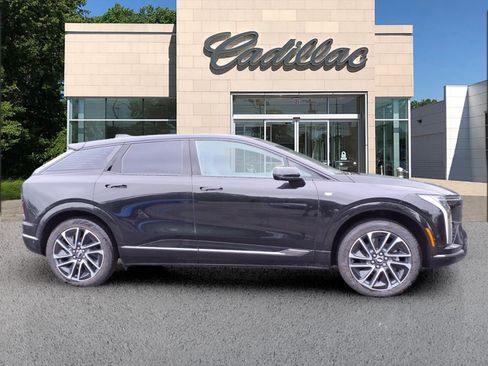 New 2027 Cadillac Optiq Sport w/ LPO, Floor Liner Package AWD/4WD image 6