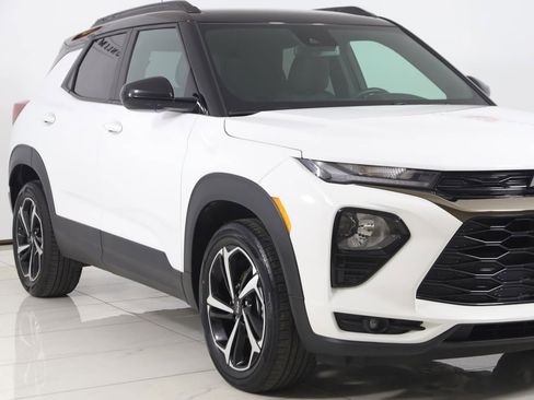 Used 2023 Chevrolet TrailBlazer RS w/ Convenience Package image 39