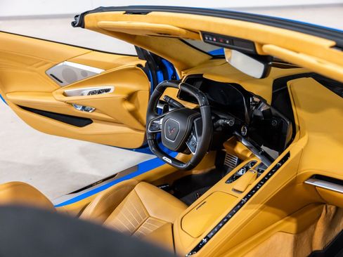 Used 2023 Chevrolet Corvette Z06 RWD image 34