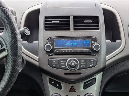 Used 2015 Chevrolet Sonic LT image 12