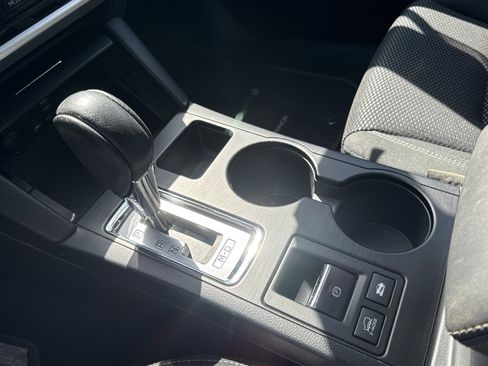 Used 2019 Subaru Outback 2.5i Premium image 20