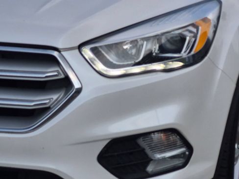 Used 2019 Ford Escape SEL AWD/4WD image 11