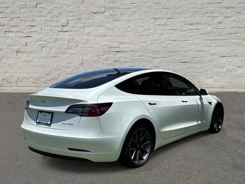 Used 2022 Tesla Model 3 Long Range AWD/4WD image 5