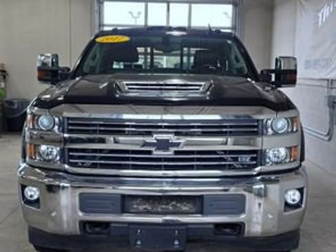 Used 2017 Chevrolet Silverado 3500 LTZ w/ Duramax Plus Package image 10