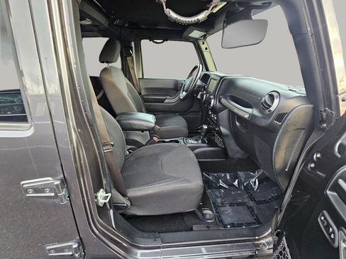 Used 2017 Jeep Wrangler Unlimited Sport image 29