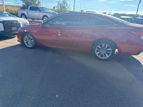 Used 2021 Toyota Avalon XLE w/ Moonroof Package FWD image 18