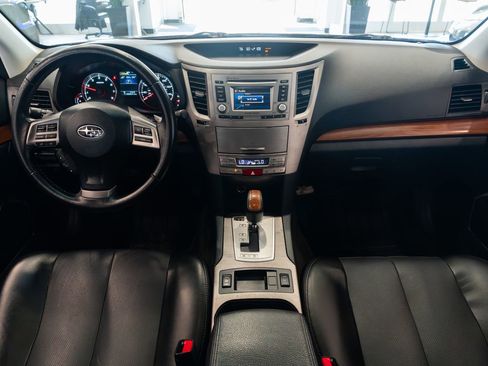 Used 2013 Subaru Outback 2.5i Limited AWD/4WD image 9