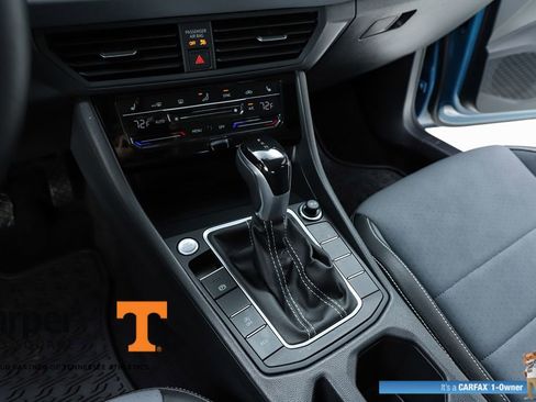 Used 2025 Volkswagen Jetta SE w/ Black Wheel Package image 60