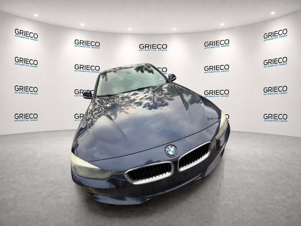 Used 2015 BMW 320i Sedan RWD image 3