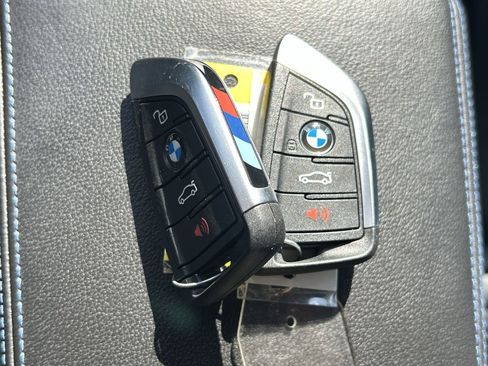 Used 2025 BMW M440i Convertible RWD image 42
