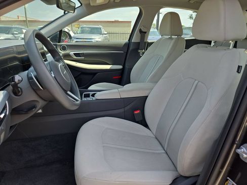 Used 2025 Hyundai Sonata SEL FWD image 24
