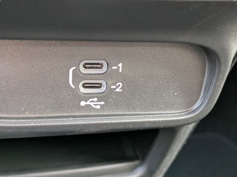 New 2026 Chrysler Pacifica Select w/ S Appearance Package image 32