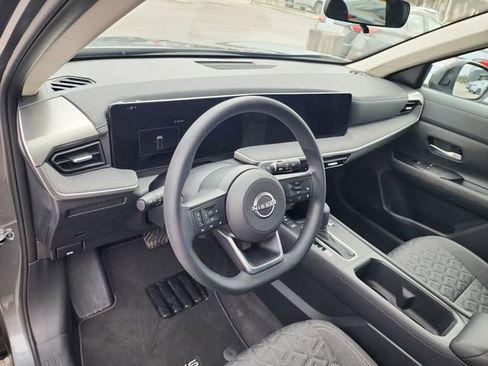 Used 2026 Nissan Kicks SV w/ SV Premium Package image 9