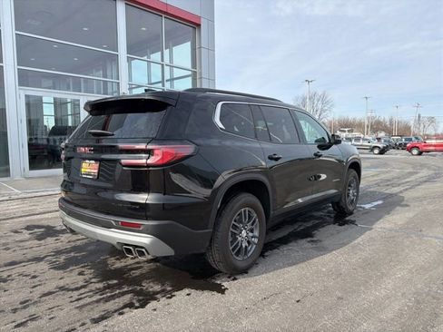 Used 2025 GMC Acadia Elevation image 7