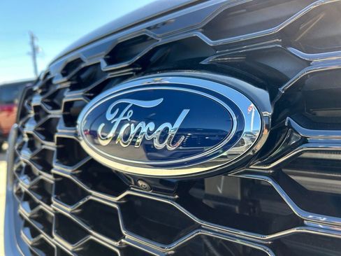 Used 2025 Ford Explorer ST AWD/4WD image 31