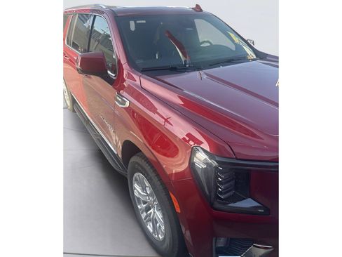 Used 2024 GMC Yukon XL SLT w/ SLT Premium Package RWD image 1