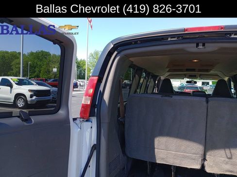 Used 2017 Chevrolet Express 2500 LS RWD image 25