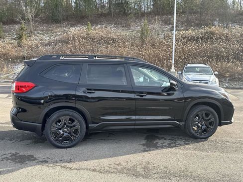 Used 2025 Subaru Ascent Bronze Edition image 7