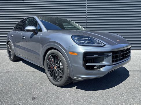 New 2026 Porsche Cayenne GTS AWD/4WD image 4